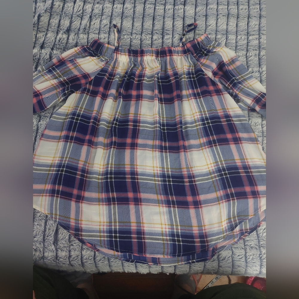 Love Streak Off the‎ shoulder plaid top 3x